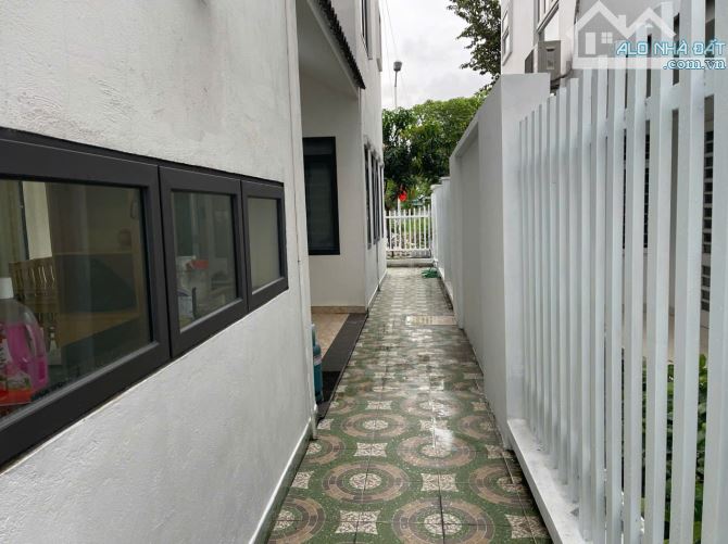 Bán nhà 03 tầng x 180m2 Biệt thự khu Mê Linh, Dương Kinh. Giá tốt nhất - 1