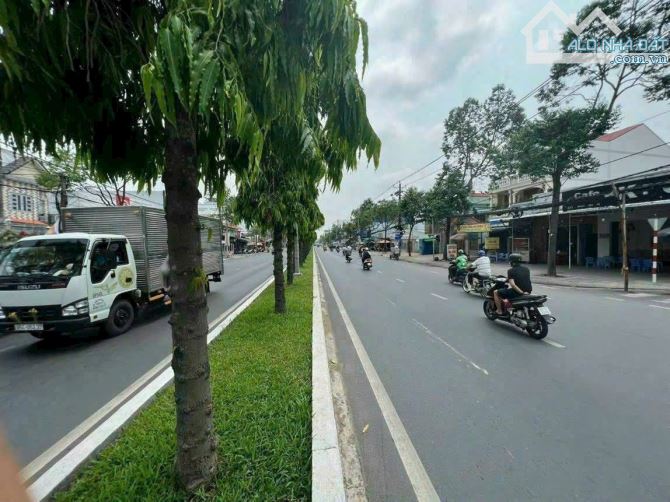 Bán nhà mặt tiền đường Nguyễn Văn Cừ nối dài, 672 m2 65 TỶ, TP CẦN THƠ - 1