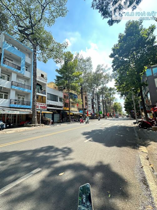 Bán nhà mặt tiền Nguyễn Chí Thanh  4x10m HĐT 40tr sẵn 3 tầng sân thượng ngay góc ngã tư - 1