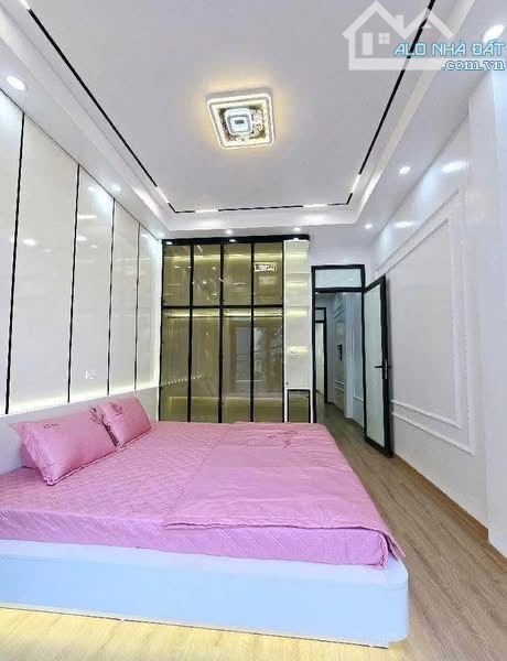 BÁN NHÀ LONG BIÊN - 10 TỶ - 56M2 - 6 TẦNG - Ô TÔ - THANG MÁY -FULL NỘI THẤT - 1