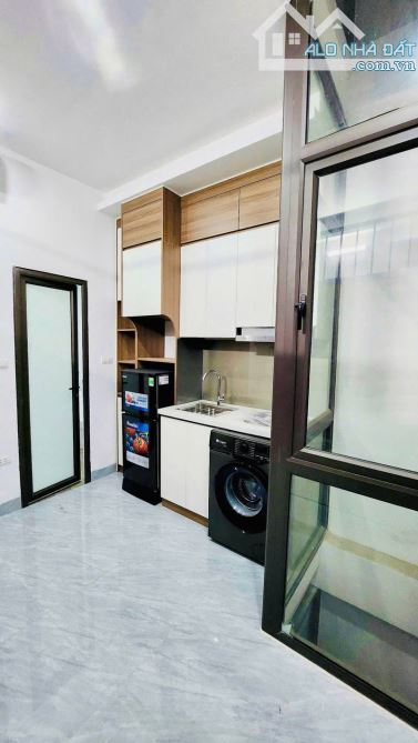 BÁN CCMN - TÒA NHÀ DỊCH VỤ PHỐ TAM KHƯƠNG - ĐỐNG ĐA - 1