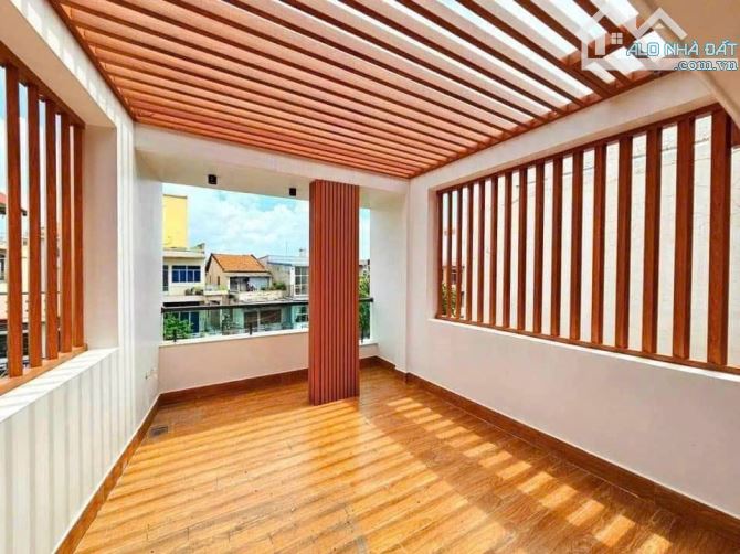 Bán Nhà 1 Trệt 2 Lầu mặt tiền đường 30 Tháng 04 Dốc Ngô Quyền, gần Vòng Xoay Biên Hùng - 1