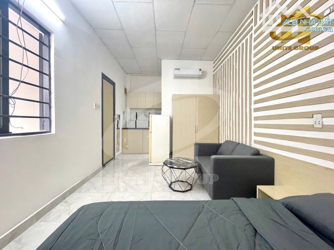 Studio cửa sổ nội thất đầy đủ gần quận 1, quận 2 - 1