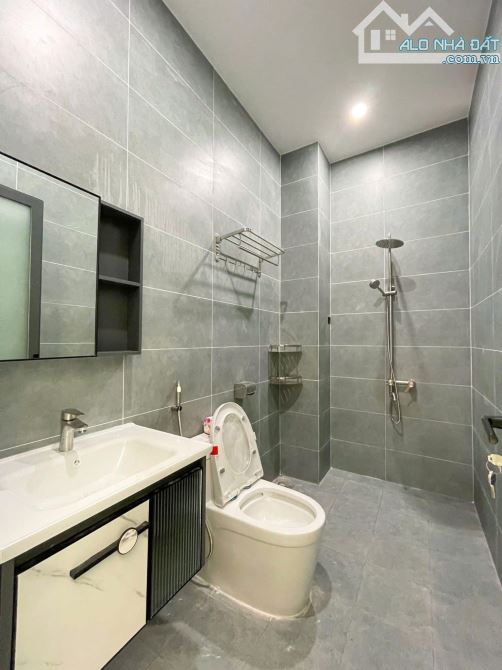 800TR - NHÀ 1 TRỆT 1 LẦU TRONG KHU DÂN CƯ CAO CẤP NGAY ĐỒNG KHỞI - BIÊN HOÀ 5x18 SHR - 1