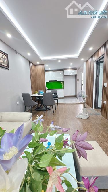 Bán nhà tt tầng 3 siêu đẹp 3pn rộng 90m2 cầu giấy nhỉnh 3 tỷ - 1