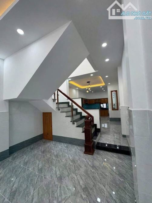 🚗 Bán nhà HXH Nguyễn Trãi, Q1, 39m², 2 tầng – Giá 10,1 tỷ! 🚗 - 1