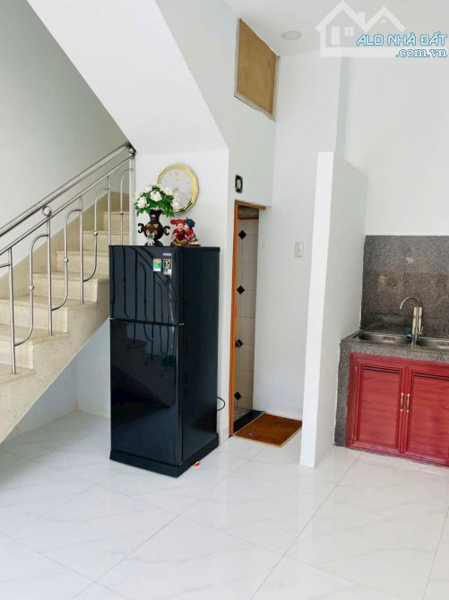 BÁN NHÀ 4 TẦNG HẺM BẠCH ĐẰNG THÔNG RA VÕ TRỨ CÓ 3PN 3WC.DT 29M NGAG 3,7M.HUỚG TÂY BẮC - 1
