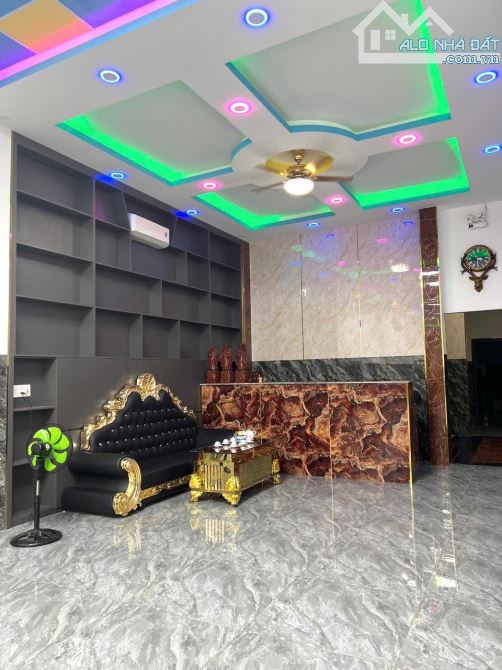 Nhà Mặt tiền buôn Bán Sổ hồng hoàn công 250m2  Đất Dt743 Vincom 550 dĩ an - 1