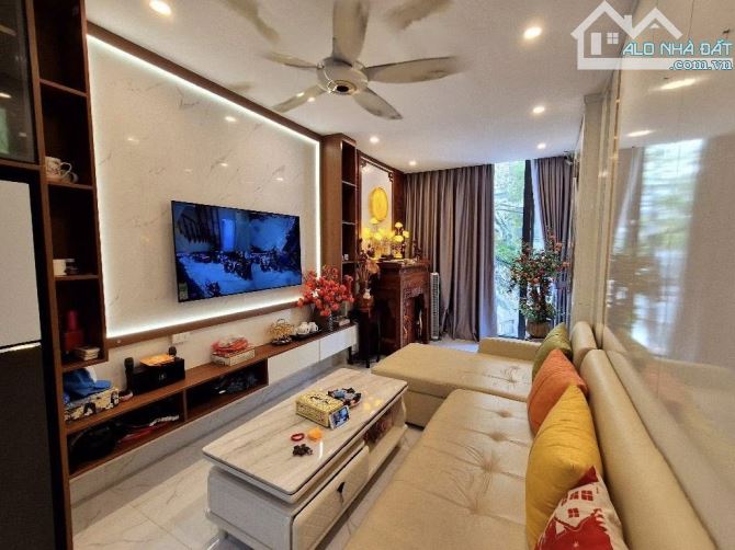 Bán nhà phân lô Trung Kính, ô tô tránh, vỉa hè, kinh doanh sầm uất, 36m2, 6 tầng, 13.8 tỷ - 1
