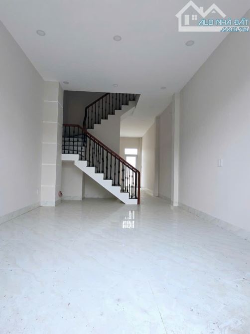 BÁN NHÀ QUẬN 9, NHÀ MỚI ĐẸP 2TẦNG DT68M, XE HƠI 2LÀN, CHỈ NHỈNH 4TỶ TL, PHƯỜNG LONG BÌNH. - 1