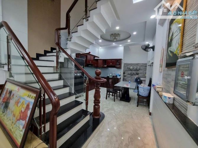 Bán nhà HXH NGỦ TRONG PHÒNG Đoàn Thị Điểm PN, 4 tầng, sổ vuông A4, nhỉnh 11 tỷ - 1