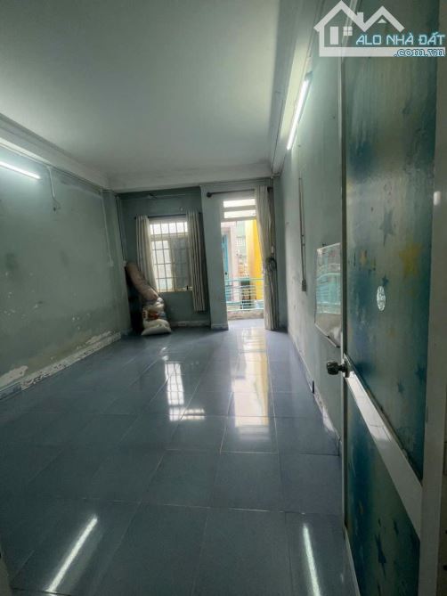 BÁN NHÀ CAO XUÂN DỤC - QUẬN 8 - 3 TẦNG - 4PN - HIỆN HỮU - NHỈNH 4 TỶ . - 1