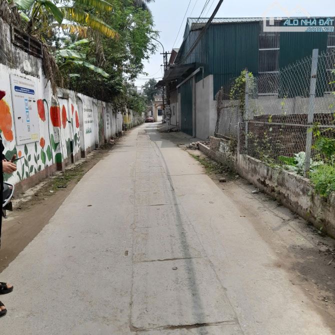 Bán đất Đức Thượng, Hoài Đức 40m2, vuông đẹp ngõ thông cách quốc lộ 32 150m - 1