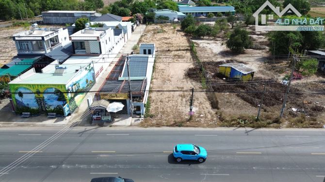 MẶT TIỀN ĐƯỜNG VEN BIỂN-1050m2-có 20m mt ven biển và 52m mt bê tông, có 620 thổ cư - 1