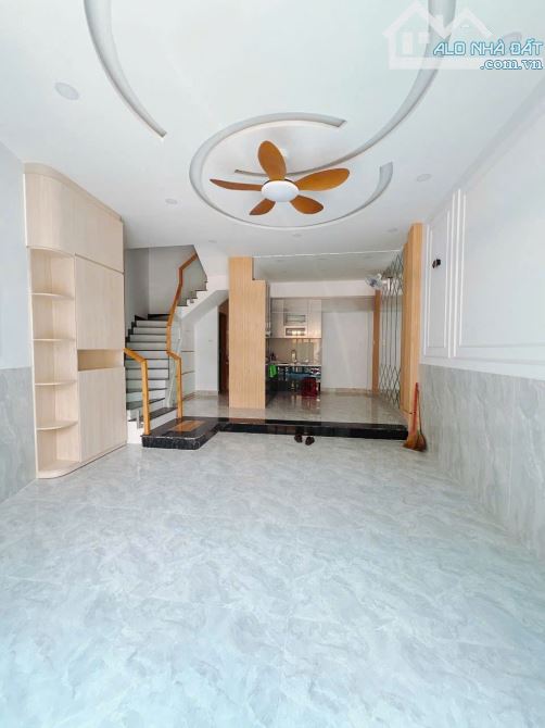 Nhà Đẹp, View Sang, Giá Tốt, Mặt Tiền cần Bán Gấp 12,6 Tỷ Quận 4 - 1