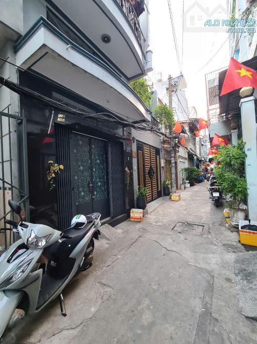 GẤP BÁN!!HẺM ÔTÔ CÁCH 1 CĂN THÀNH THÁI - 4 TẦNG - NGAY CƯ XÁ ĐỒNG TIẾN - CHỈ 9,7 TỶ TL - 1