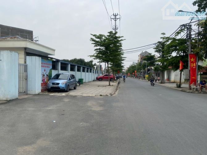 Bán nhà dân xây 5 tầng ô tô vào nhà 2 thoáng ở cực sướng chỉ 4 tỷ 9 - 1