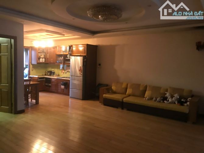 Bán CHCC tòa CT5 Mỹ Đình Sông Đà. DT 132m² gồm 4pn và 2vs, nhà 2 mặt thoáng. Giá 8,35 tỷ. - 12