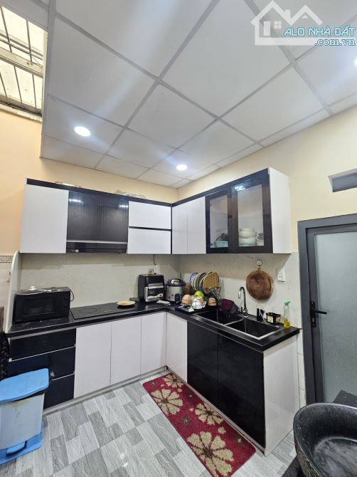 NHÀ MỘT ĐỜI CHỦ GẤP BÁN LO VIỆC GIA ĐÌNH - SÁT BÊN CHỢ CHÓ - HƠN 79M2 - TRUNG MỸ TÂY . - 12
