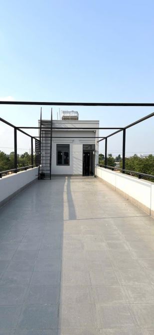 Nhà Mặt tiền buôn Bán Sổ hồng hoàn công 250m2  Đất Dt743 Vincom 550 dĩ an - 12