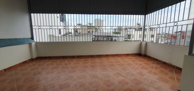 Hiếm nhà Phúc Lợi 100m - 5 tầng - Dòng tiền 300tr/năm - lô góc vỉa hè 2m- 20tỷ - 13