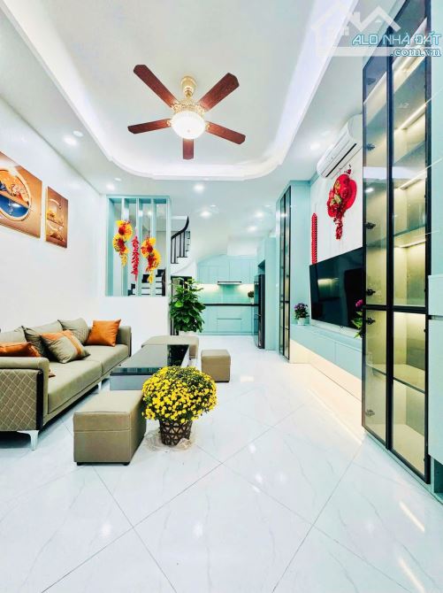 Bán nhà đẹp Trần Đại Nghĩa, Q.HBT, 38m, 5 tầng,Lô Góc, Ô Tô đỗ cửa chỉ với 10Tỷ - 2