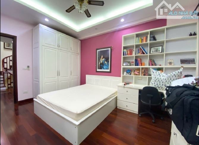 Bán nhà xuân đỉnh-77m² VỊ TRÍ VÀNG - NHÀ ĐẸP - Ô TÔ TRÁNH - SỔ ĐỎ VUÔNG - 2