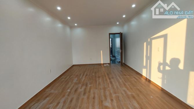 Bán Nhà Đông An, Thành Tô, Hải An. Giá 7,3 tỷ , tầng 4 , 90m. - 2