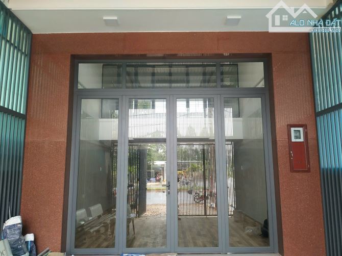 Cho thuê nhà mặt tiền đường lê trọng tấn, gần trường chuyên lý tự trọng - 2