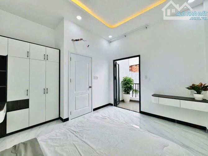 Nhà mới xây đẹp, diện tích 60m², sân để xe rộng, phường 11 Bình Thạnh, giá chỉ hơn 5 tỷ. - 2