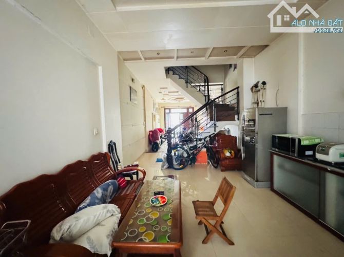 Bán gấp nhà đẹp ở ngay MT khu đường số 84 Cao Lỗ, he hơi ngủ nhà, 80m2, 4T, SHR. - 2