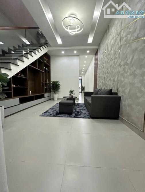 Bán nhà cực rẻ hẻm xe hơi Nguyễn Đình Chiểu 60m² 1 trệt 2 lầu 4PN - 2