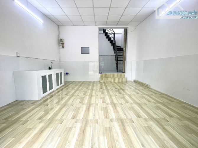 🚗 BÁN GẤP NHÀ HẺM XE HƠI NGUYỄN TRÃI, QUẬN 1 - 50m2 - 2 TẦNG, GIÁ 8.5 TỶ! 🚗 - 2