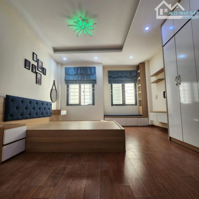 NHÀ XINH trong đê Phố Ngọc Thuỵ 30m x 5 tầng - SDCC 5,2 tỷ - 2