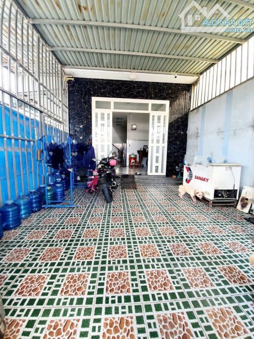 BÁN NHÀ THỚ TAM THÔN HÓC MÔN - 274M (7.5M X 39M) - HẺM 6M THÔNG - 7.18 TỶ. - 2