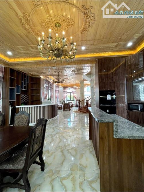 Bán villa siêu đẹp ngay trung tâm giá 28tỷ mới tinh - 2