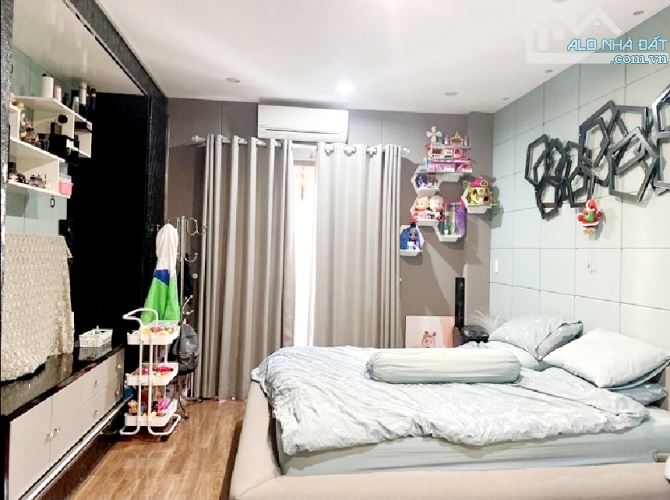 Nhà 3 tầng (6x16) đường ô tô gần Phú Mỹ Hưng - 2