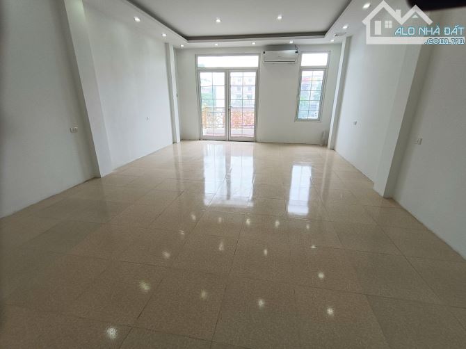 Cho thuê nhà mặt đường Tố Hữu 24h Vạn Phúc 60m2 x 5 tầng thang máy ô tô đỗ cửa - 2