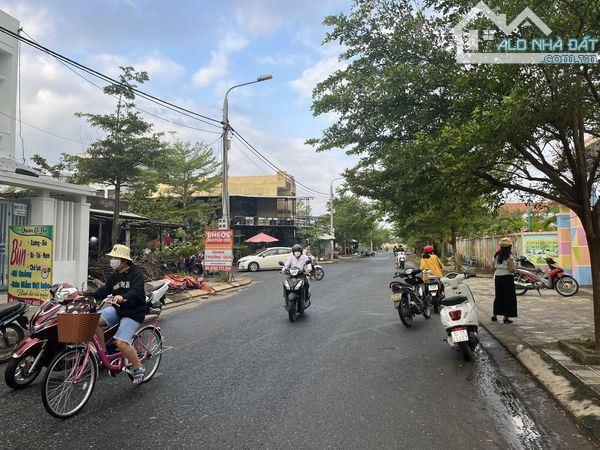 bán gấp lô MT Kinh doanh - Phố Chợ Điện Dương - Hướng Đông nam- giá chỉ 1.x tỷ - 2