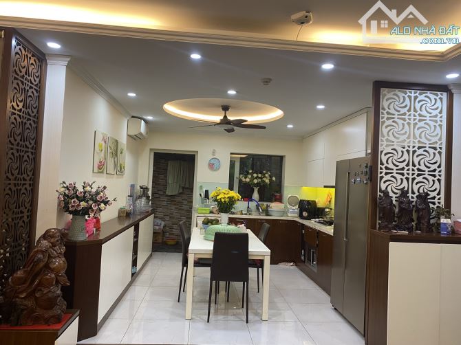 Bán căn hộ chung cư M5 Nguyễn Chí Thanh, DT 133m2, 3 ngủ, 2 vệ sinh giá 9,5 tỷ - 2