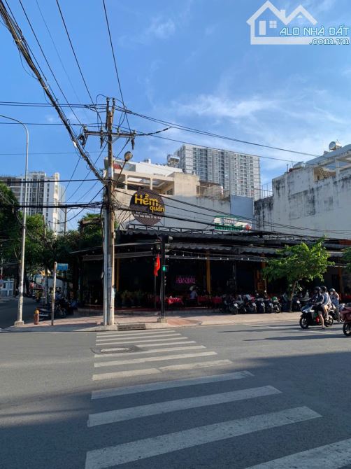 TÌM ĐÂU! Nhà (11x22m) Góc 2MT TRần VĂn Kiểu - Đường số 26 Bình Phú Quận 6 - 2