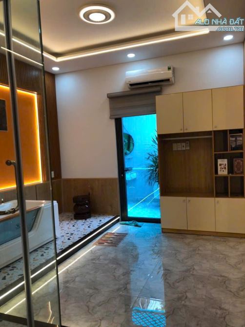 Siêu Phẩm Nguyễn Tư Giản - Sát chợ Phạm Văn Bạch - Có Thang máy , Xe Ngủ Nhà Nhỉnh 12 tỷ - 2