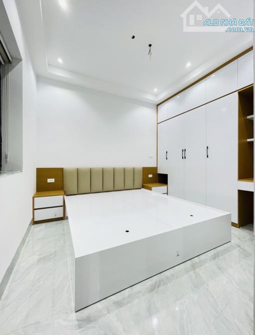 -  Đại La - Lô góc sáng bừng - 33m2 - 5,9 tỷ - 2