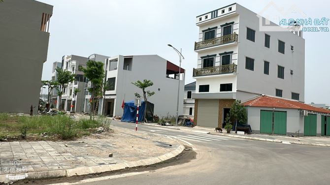 LÔ ĐẤT  VỊ TRÍ VÀNG TRUNG TÂM MÊ LINH – 2 MẶT THOÁNG – VỈA HÈ RỘNG – 15.9 TỶ - 2