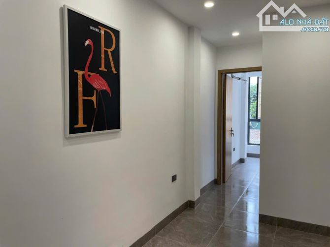 Bán Nhà Ngọc Hồi  gần BV Nông Nghiệp 40m 4 t mới thiết kế đẹp gần ô tô giá 5.95 tỷ - 2