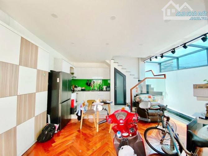 HẺM XE TẢI 7M - NGAY BX MIỀN ĐÔNG - BÌNH THẠNH - CÁCH MẶT TIỀN QL13 30M - 62M² - NGANG 6M - 2