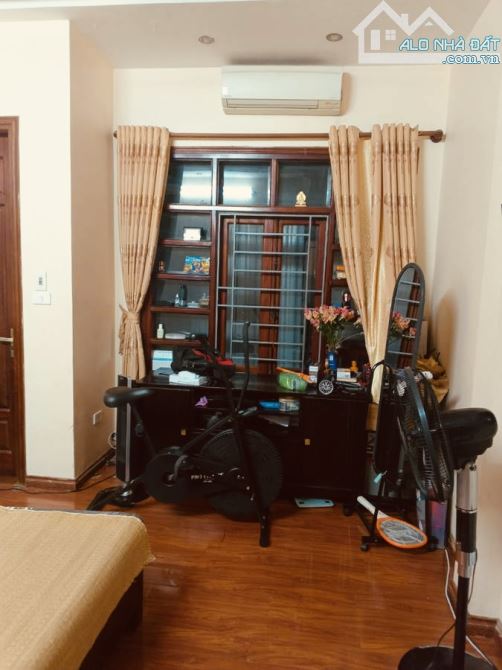 BÁN NHÀ PHỐ THÁI HÀ ĐỐNG ĐA 45M x 5 TẦNG x MT 4M ,NGÕ RỘNG ,CÁCH 1 NHÀ Ô TÔ TRÁNH - 2
