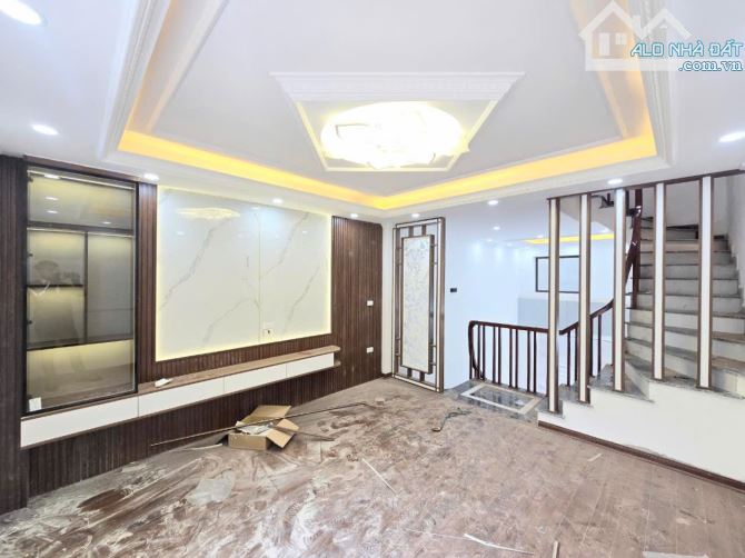 Bán Nhà Tứ Hiệp 52m 5 t thiết kế đẹp full nội thất gần ô tô ,tiện ích sẵn có giá 7.45 tỷ - 2