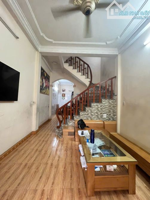 NHÀ ĐẸP DÂN XÂY - Ô TÔ TRÁNH - VIEW THOÁNG VĨNH VIỄN - TT YÊN VIÊN - 2