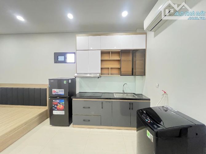 BÁN TOÀ CĂN HỘ DỊCH VỤ 9 TẦNG PHỐ XUÂN LA - GARA ÔTÔ - 250M2 CHỈ 75 TỶ- DÒNG TIỀN 3 TỶ/NĂM - 2